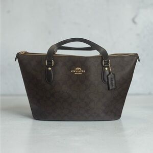 Coach Gallery Tote Shoulder Bag